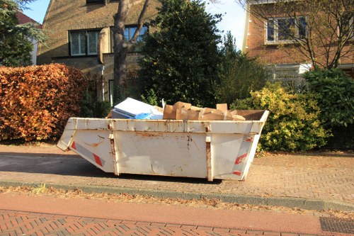 Customer support for flat clearance in Maidavale